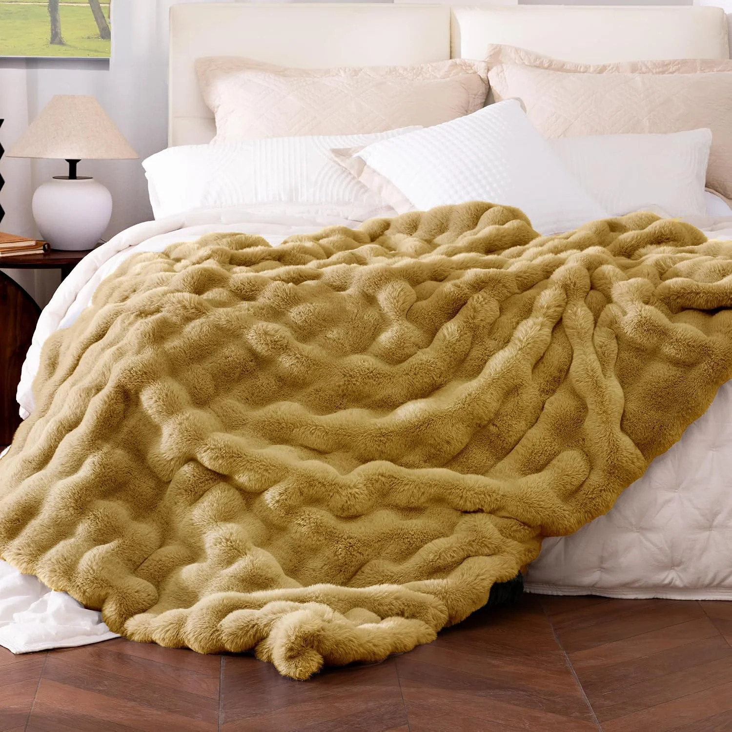 blunique Ultra Soft Cozy Faux Fur Throw Blanket, Fuzzy Plush Thick Bubble Blanket, Luxury Fluffy Blanket for Couch, Sofa, Bedroom, and Living Room, 50x60 Inches, Cream White - Image 4
